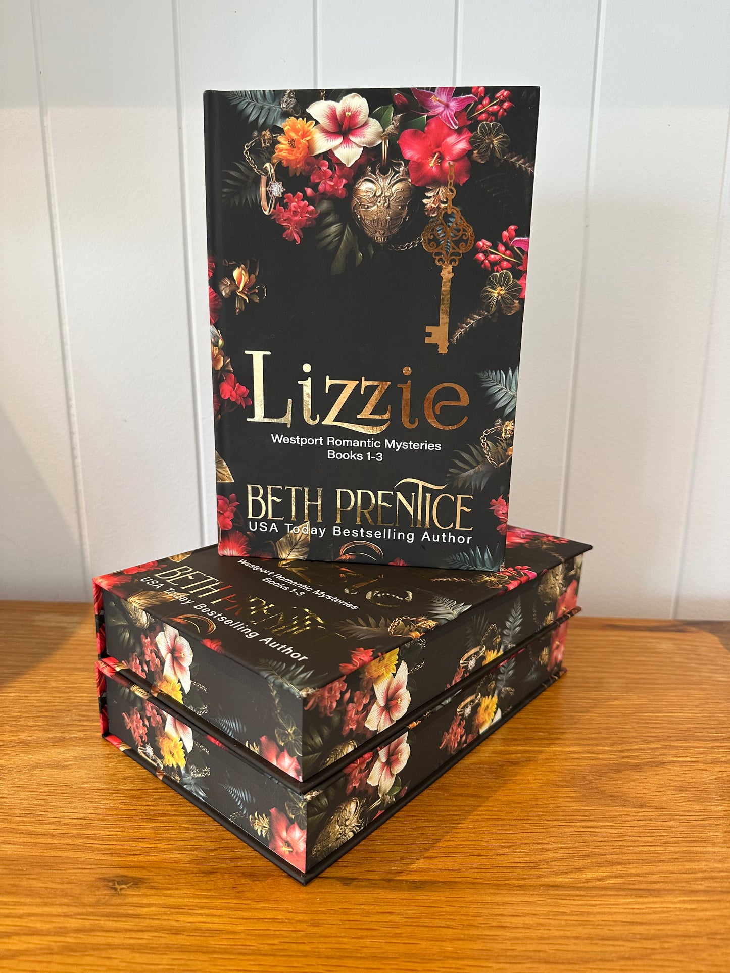 Lizzie: The Hardcover Special Collector’s Edition with Gold Foil & Sprayed Edges
